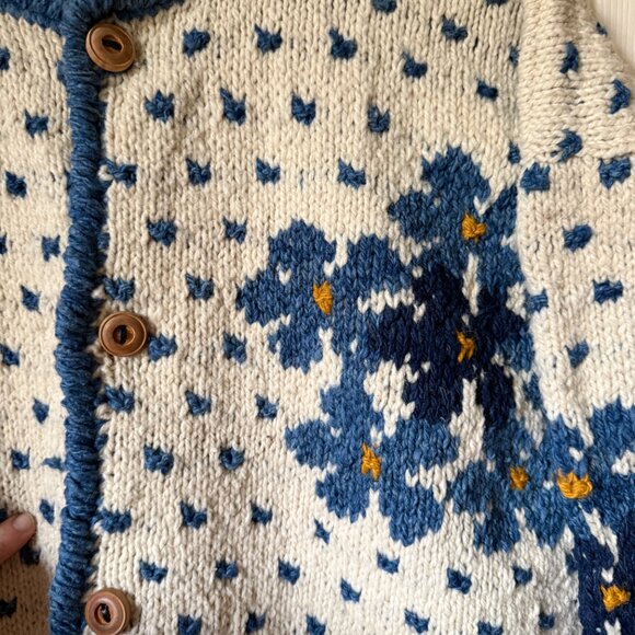 Amano Women's Vintage Cardigan Sweater M/L, 100% Wool, Knit - Picture 2 of 3